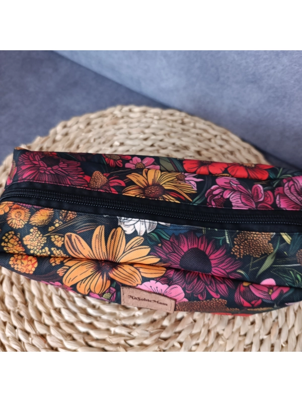 Kosmetyczka wodoodporna - wiejski ogród