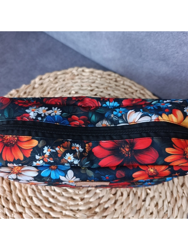 Kosmetyczka wodoodporna - zaczarowana łąka