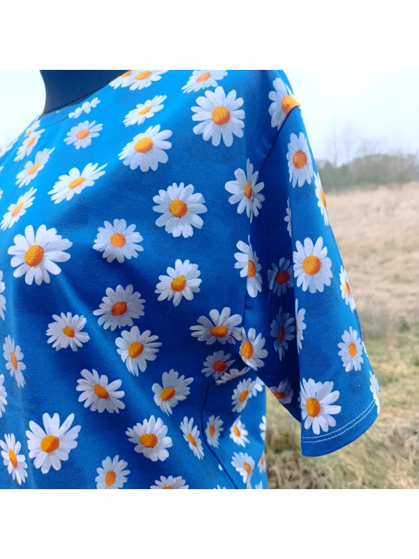 Stokrotki na niebieskim - bluzka oversize