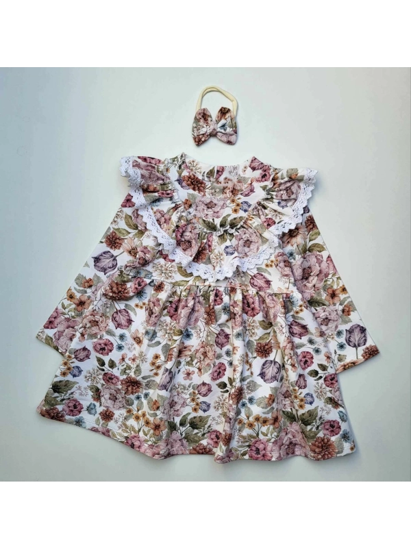 Sukienka z koronkowa falbanką Sukienka z koronkowa falbanką