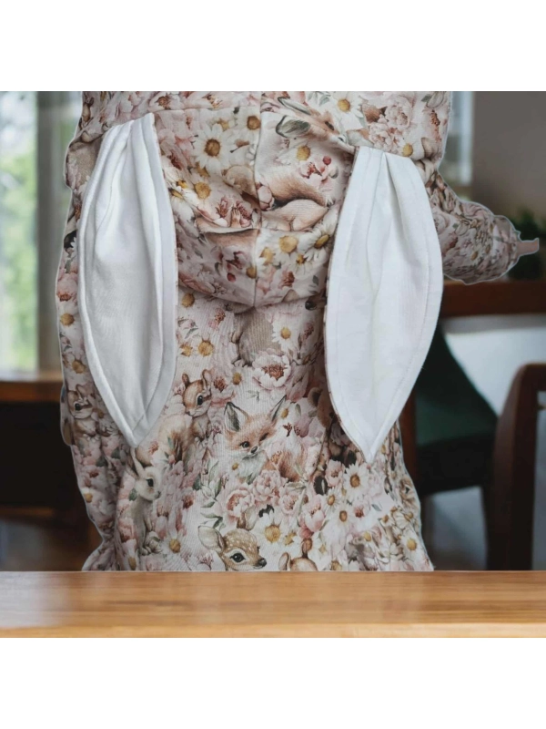 Baskinka komplet - wildlife in forest Baskinka komplet - wildlife in forest